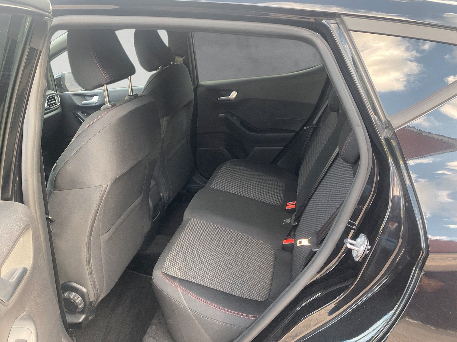 Fahrzeugabbildung Ford Fiesta ST-Line X