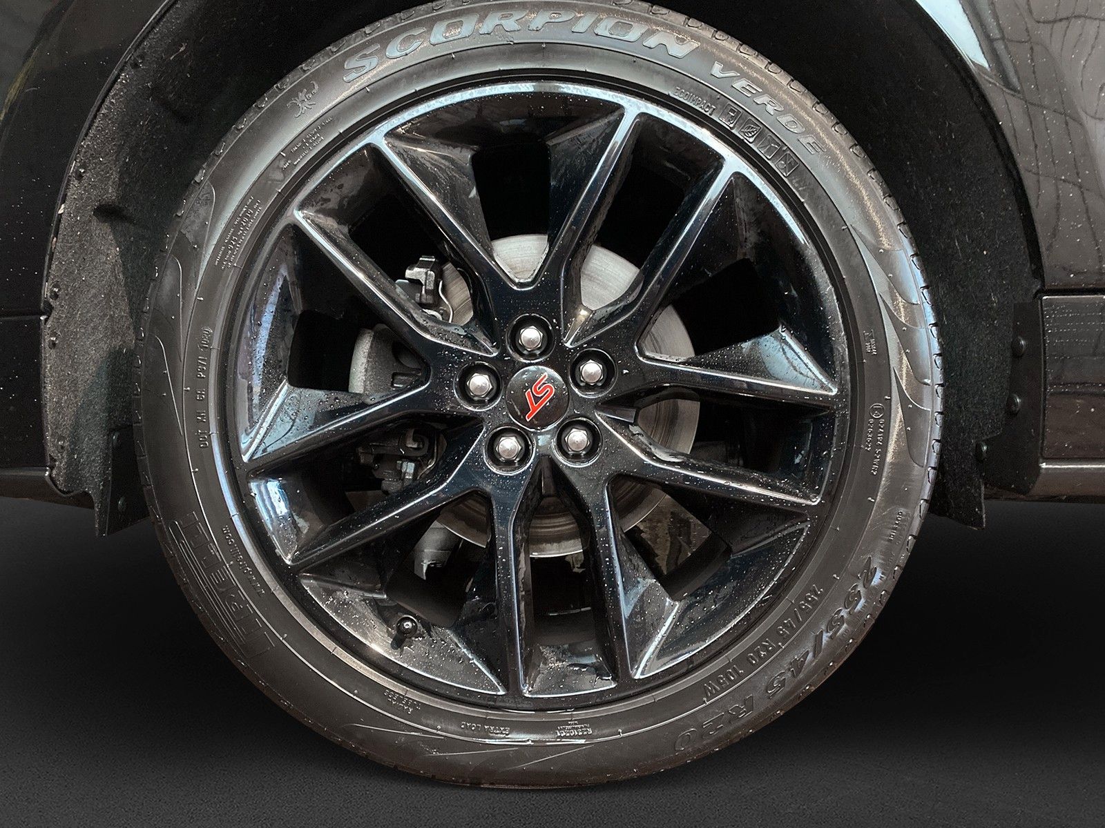 Fahrzeugabbildung Ford Edge ST-Line 4x4