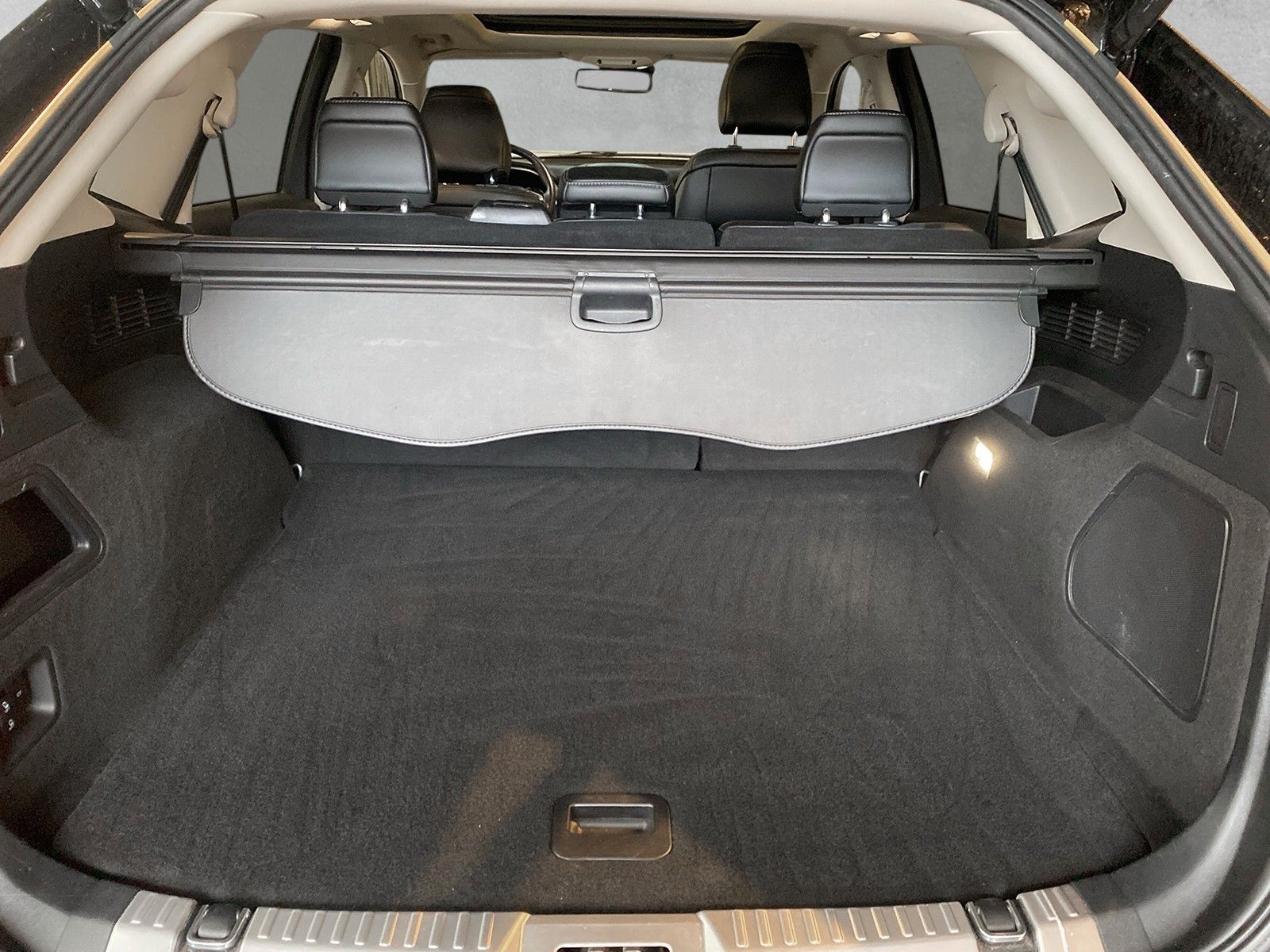 Fahrzeugabbildung Ford Edge ST-Line 4x4