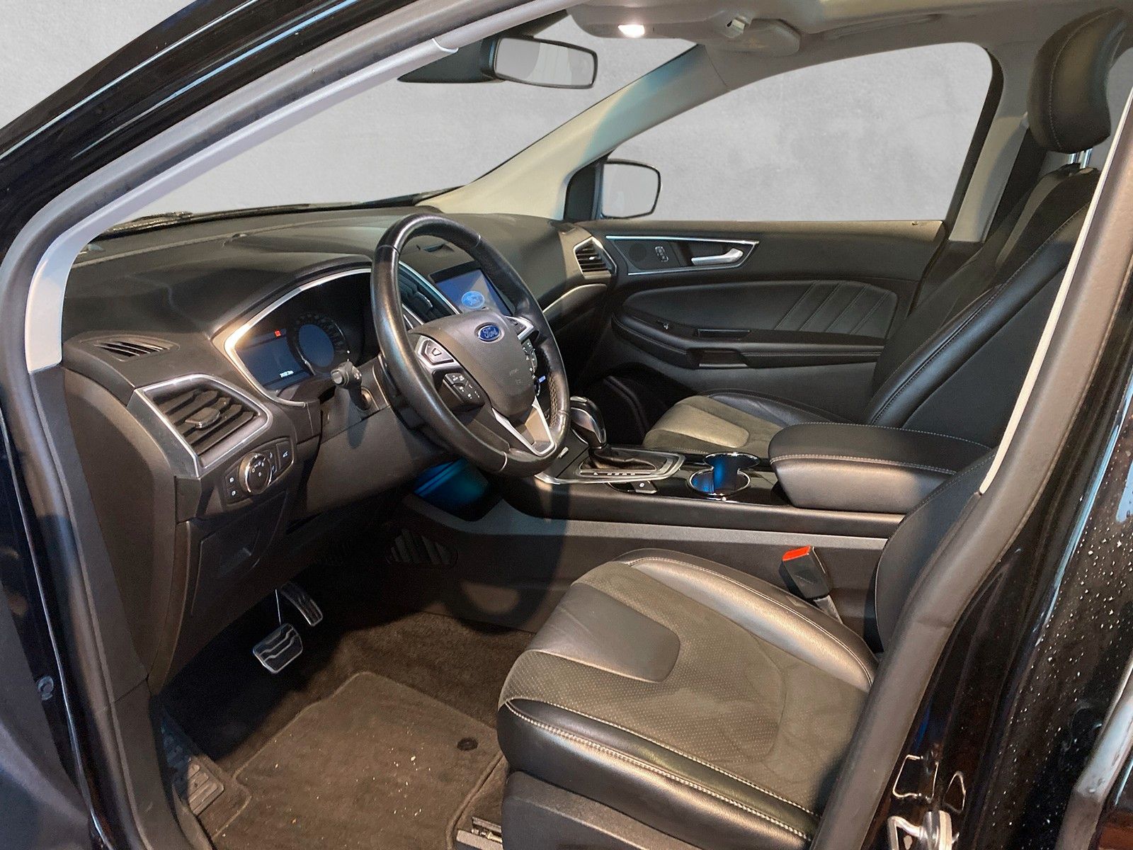 Fahrzeugabbildung Ford Edge ST-Line 4x4
