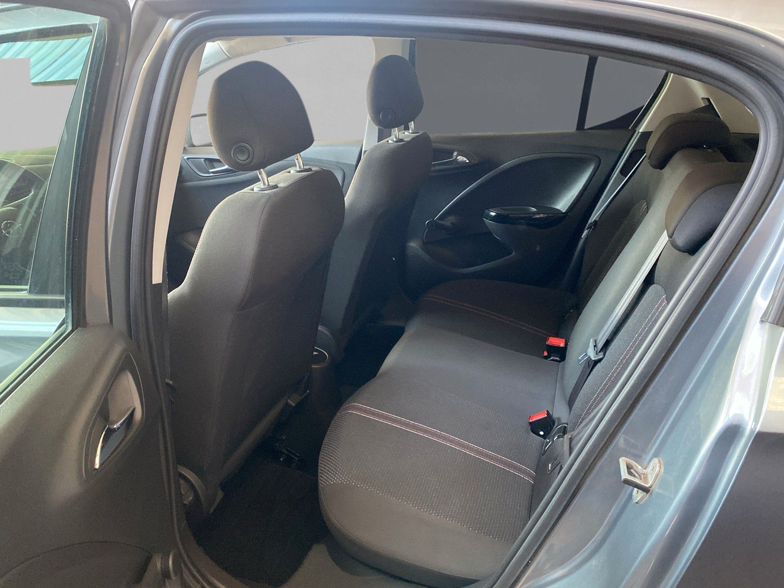 Fahrzeugabbildung Opel Corsa E Color Edition