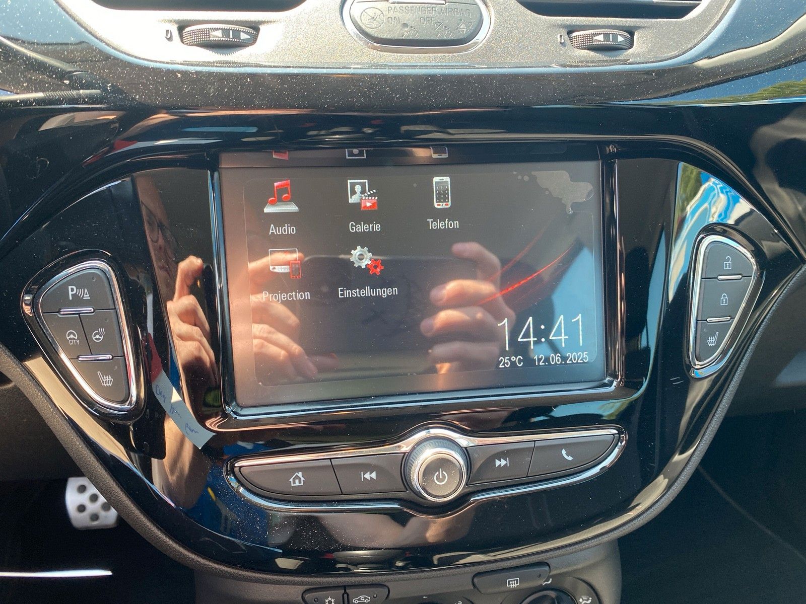 Fahrzeugabbildung Opel Corsa E Color Edition