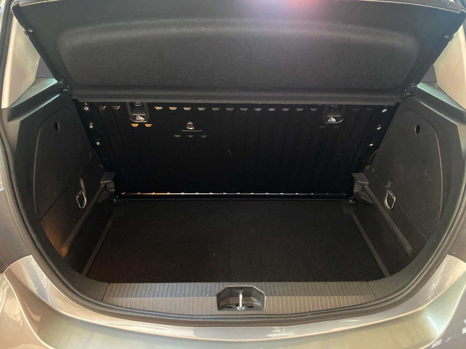 Fahrzeugabbildung Opel Corsa E Color Edition