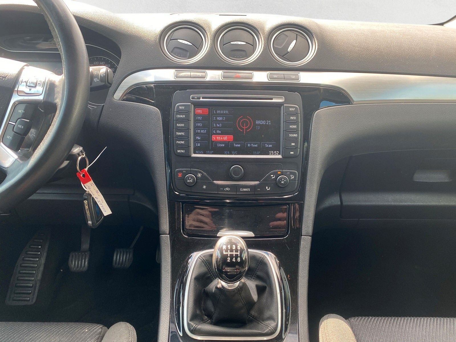 Fahrzeugabbildung Ford Titanium