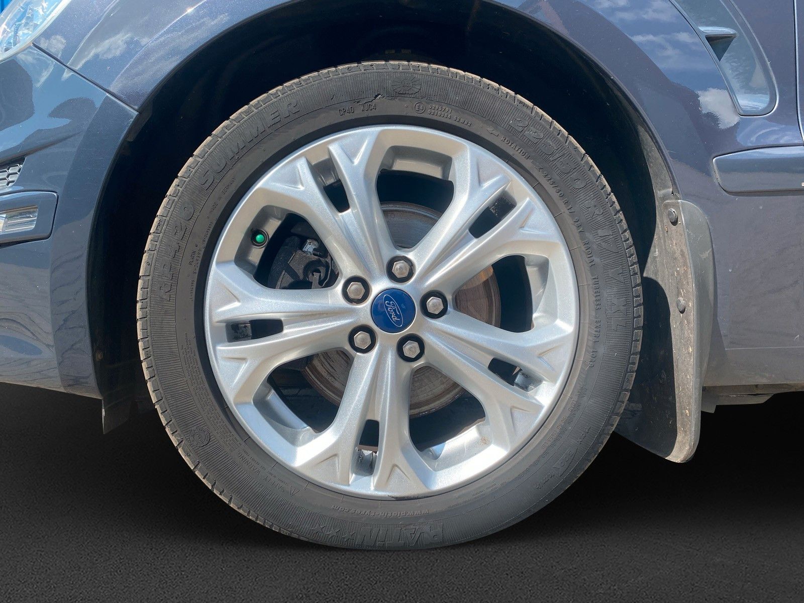 Fahrzeugabbildung Ford Titanium