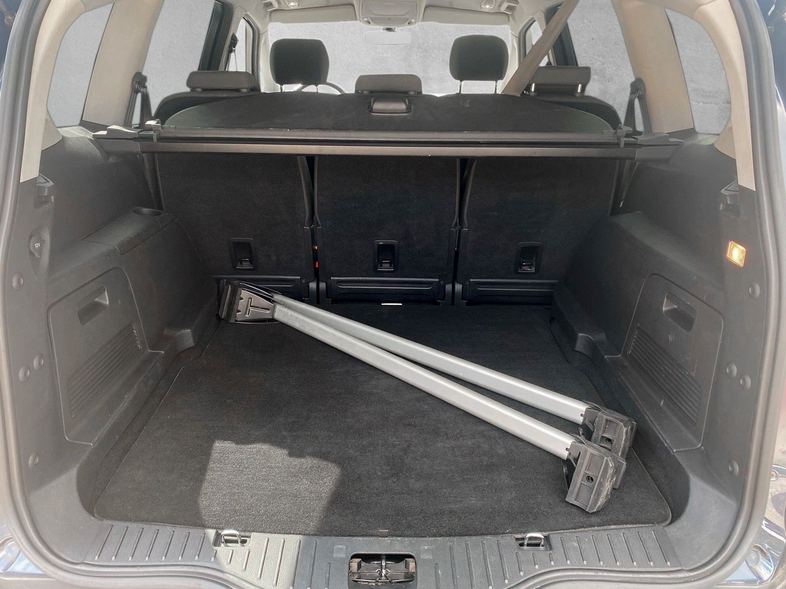 Fahrzeugabbildung Ford Titanium