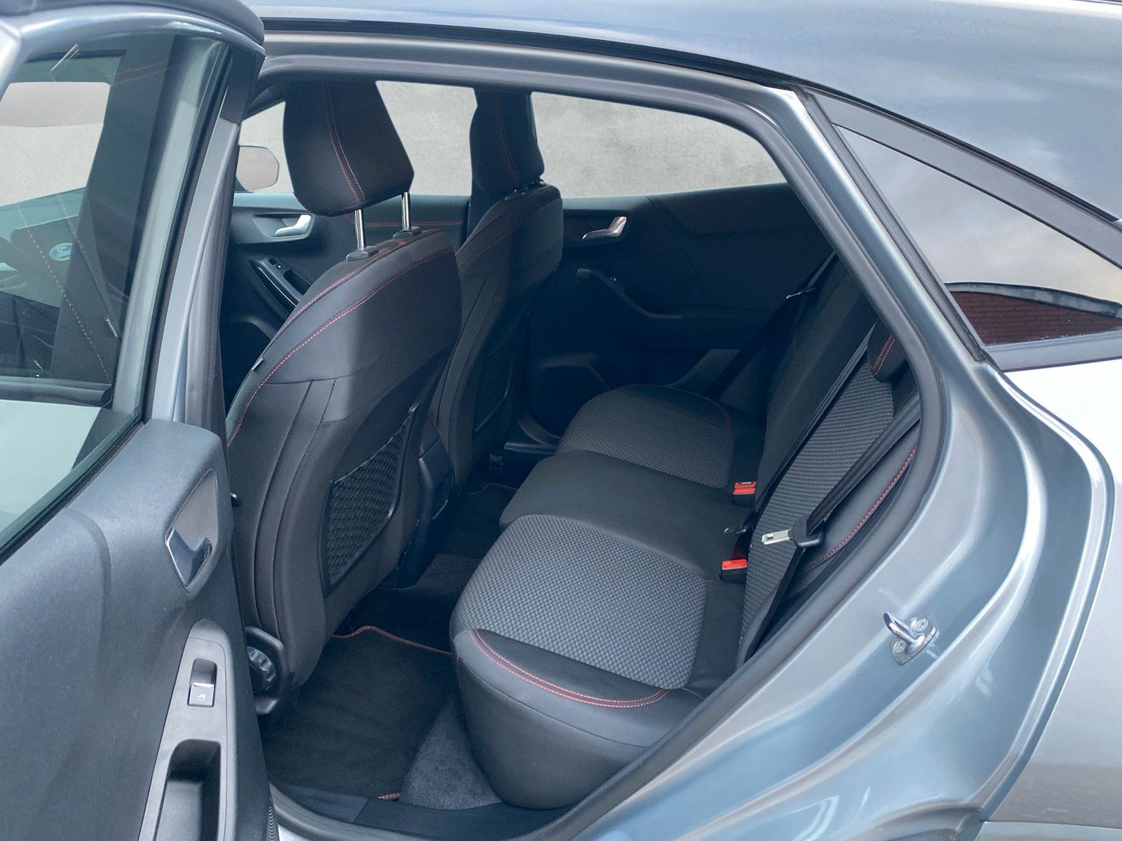Fahrzeugabbildung Ford Puma ST-Line