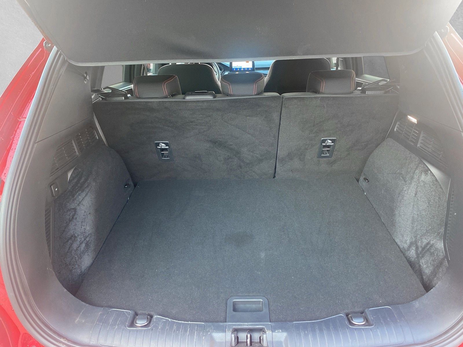 Fahrzeugabbildung Ford Kuga ST-Line 2x4