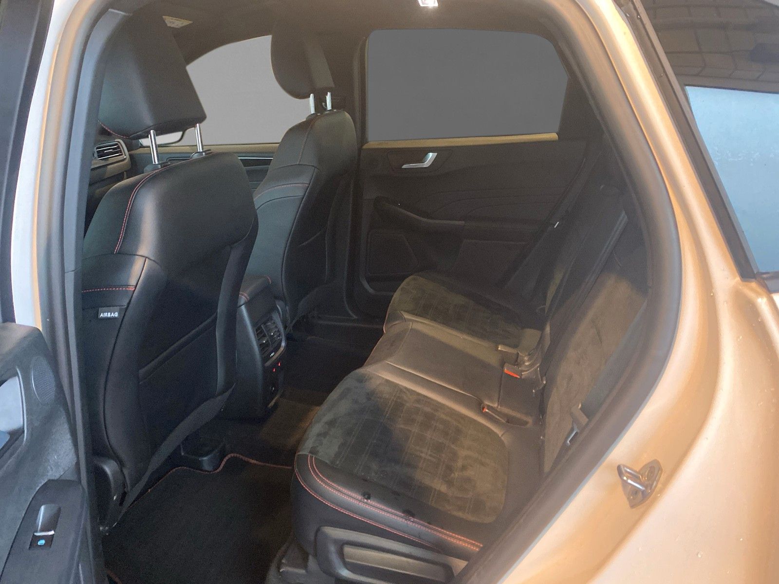 Fahrzeugabbildung Ford Kuga Plug-In Hybrid ST-Line X