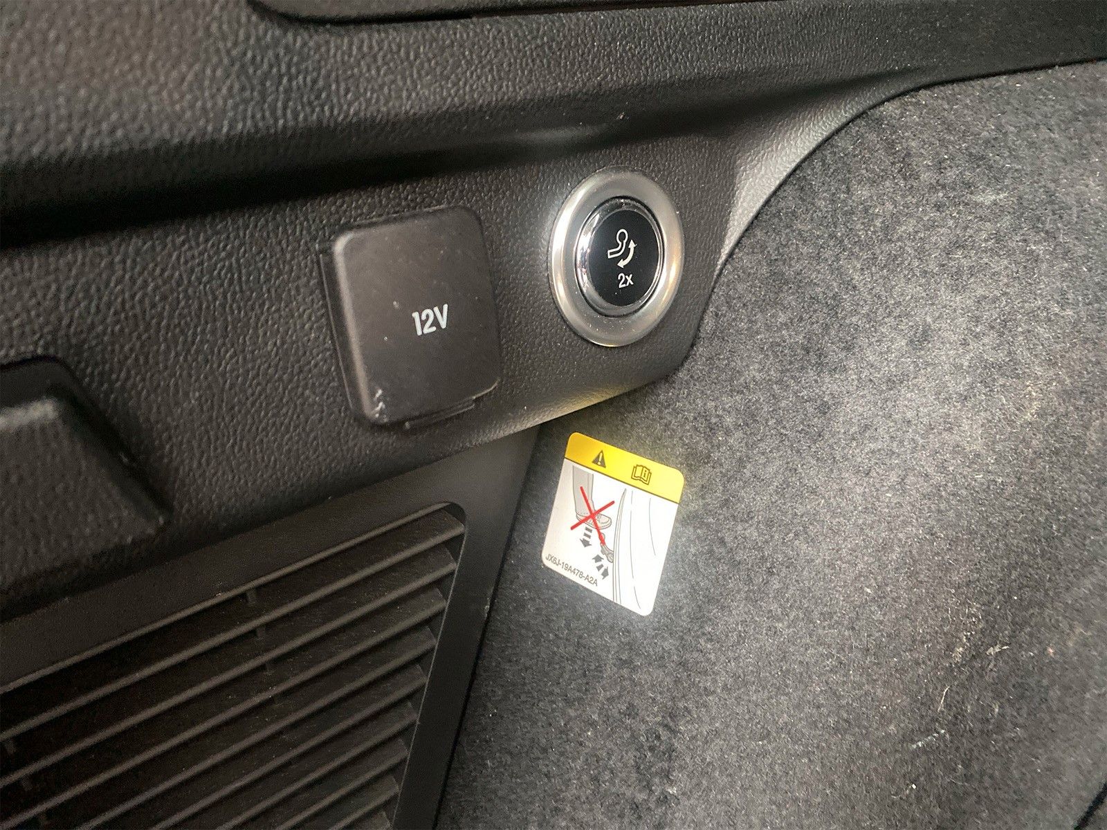 Fahrzeugabbildung Ford Kuga Plug-In Hybrid ST-Line X