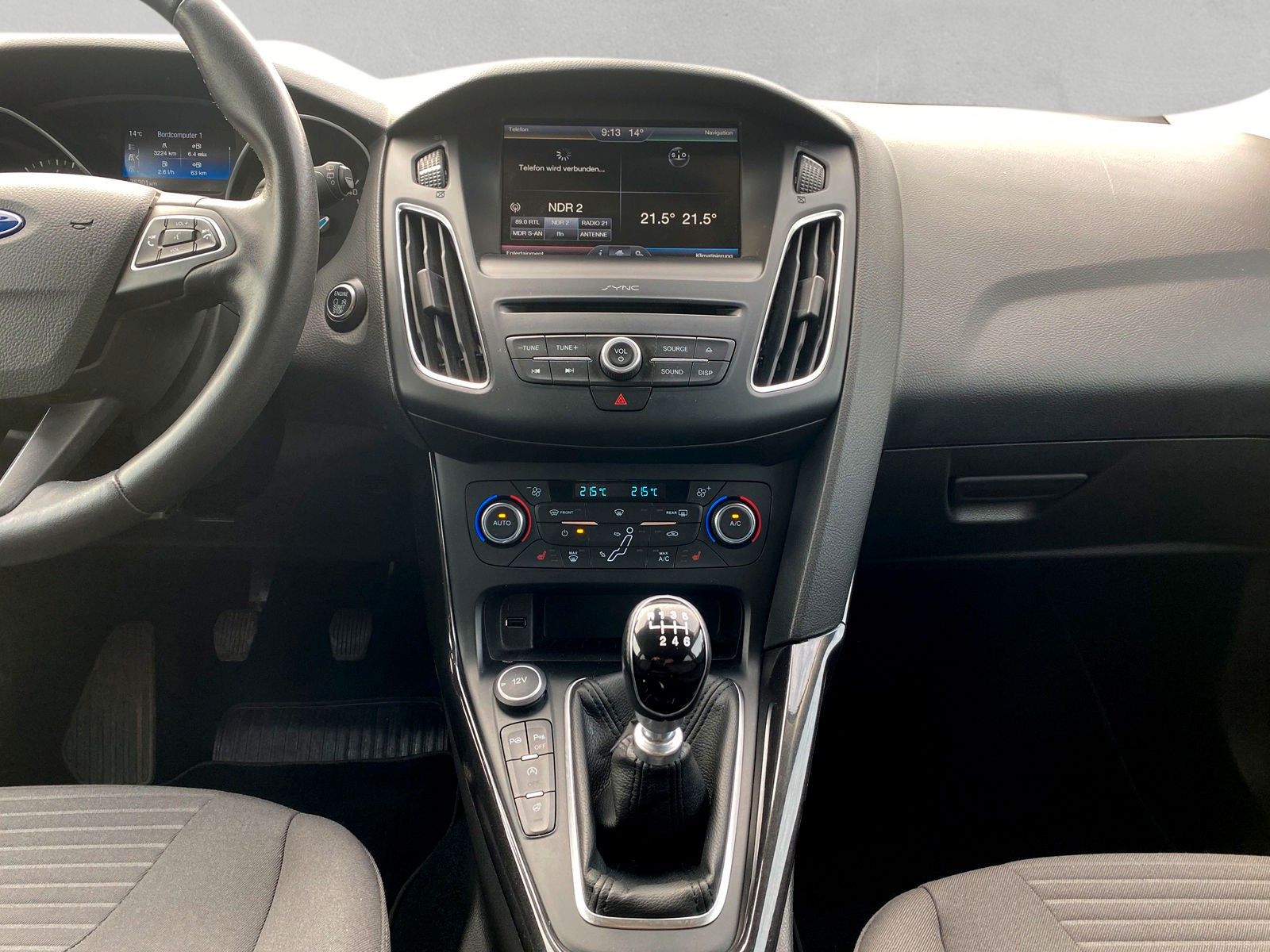 Fahrzeugabbildung Ford Focus Lim. Titanium 5-türig