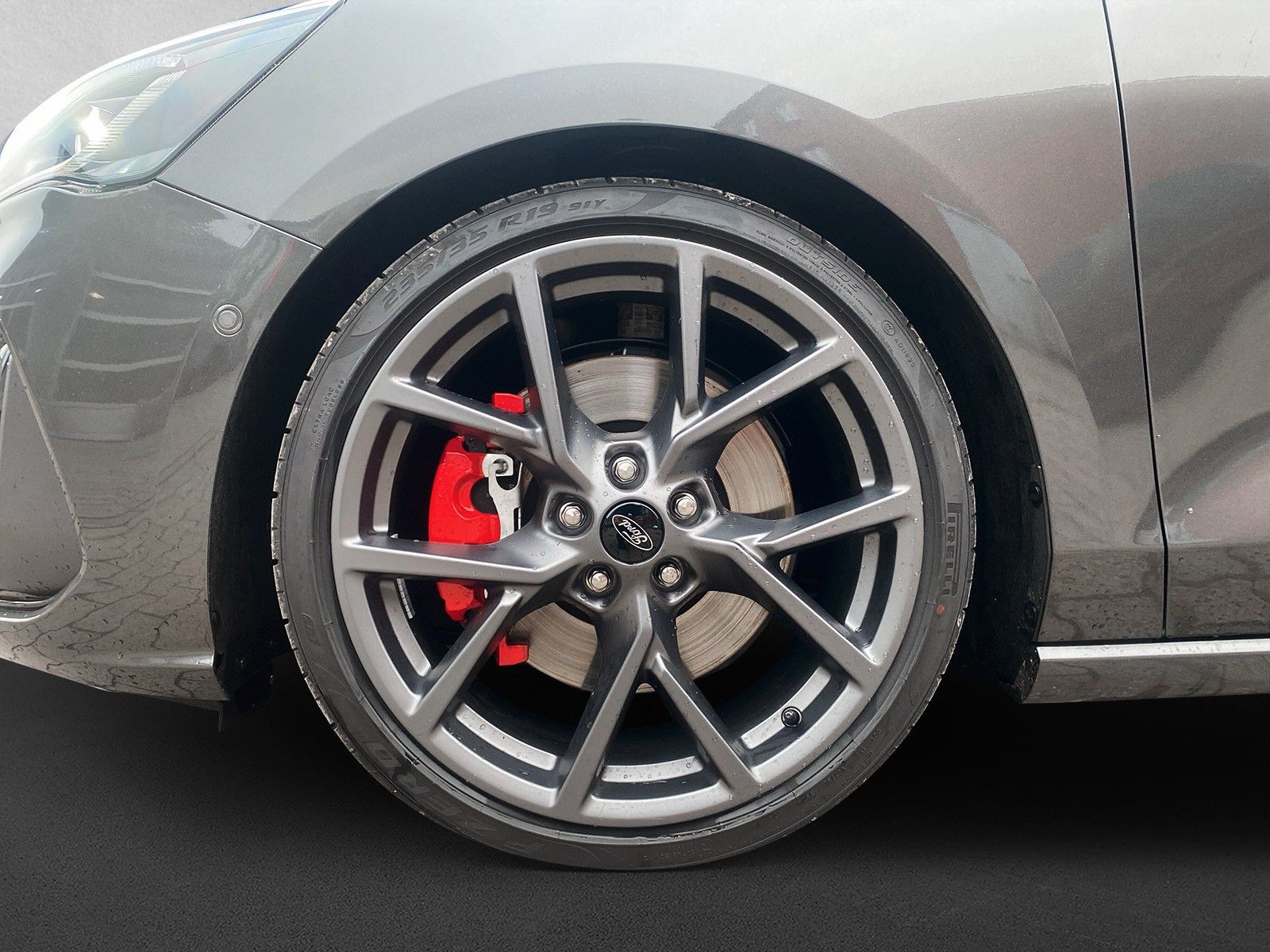 Fahrzeugabbildung Ford Focus Lim. ST X