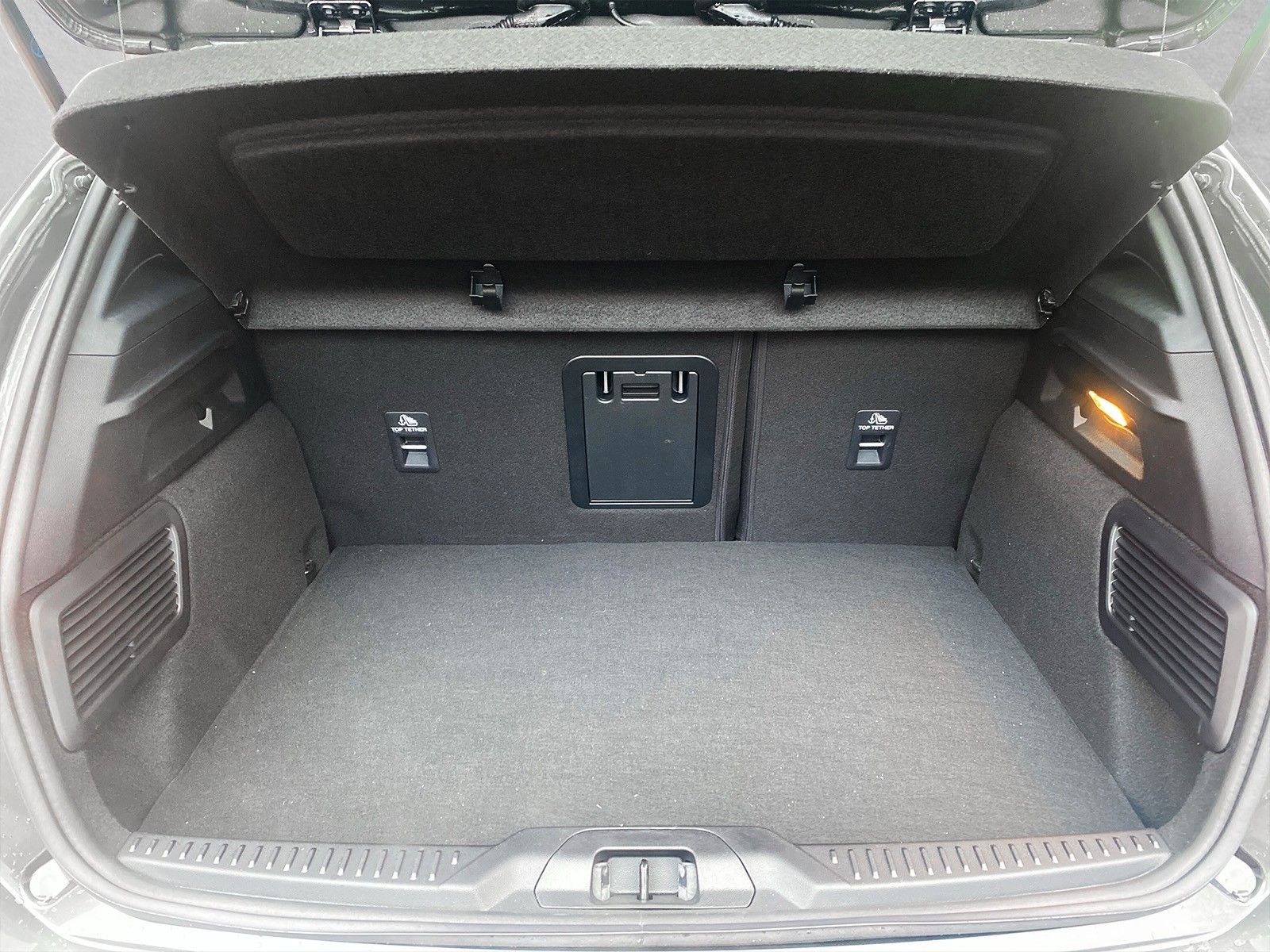 Fahrzeugabbildung Ford Focus Lim. ST X