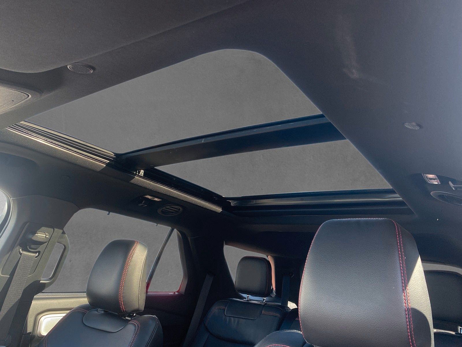 Fahrzeugabbildung Ford Explorer ST-Line Plug-in-Hybrid 4x4