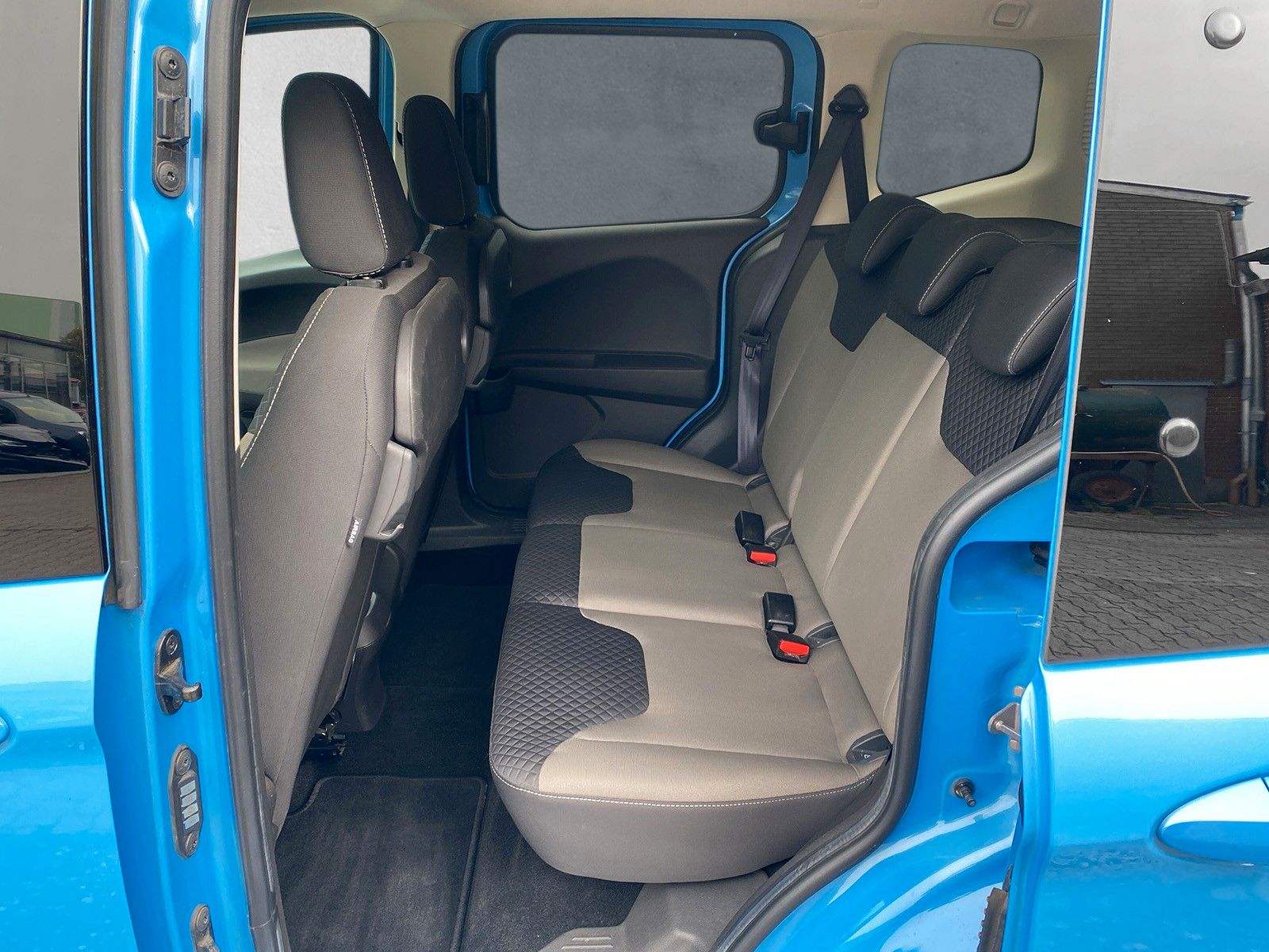 Fahrzeugabbildung Ford Tourneo Courier Trend