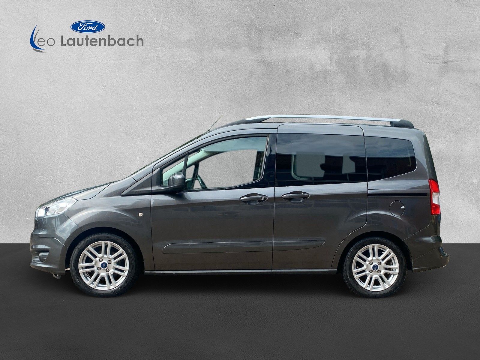 Fahrzeugabbildung Ford Tourneo Courier Titanium