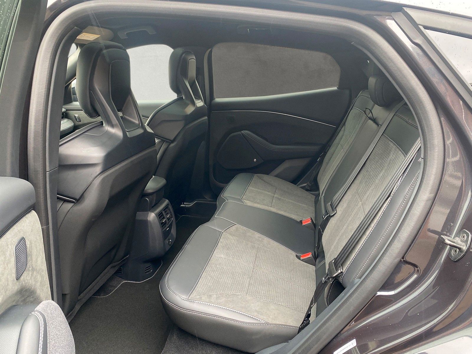 Fahrzeugabbildung Ford Mustang Mach-E GT AWD