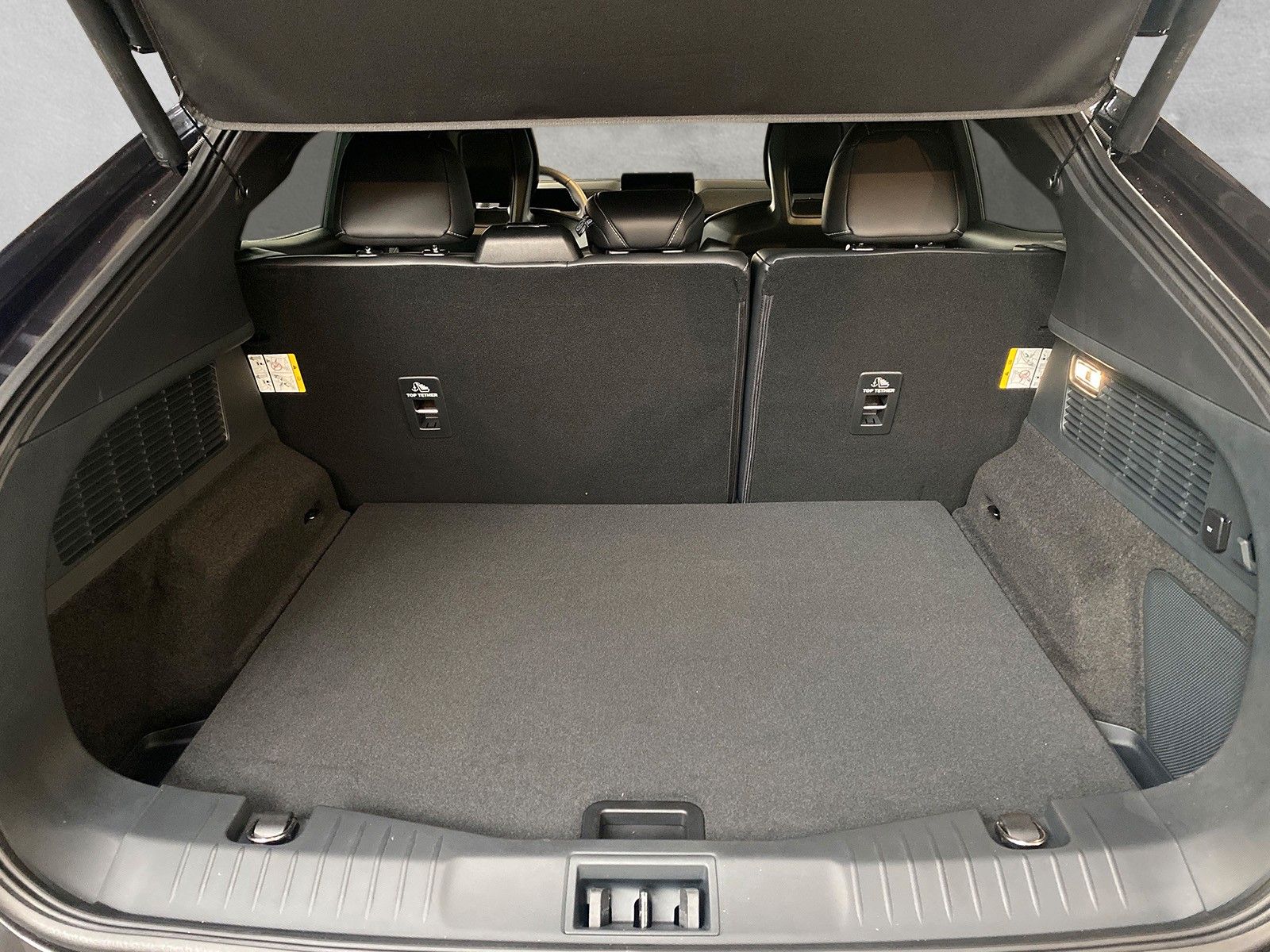 Fahrzeugabbildung Ford Mustang Mach-E GT AWD