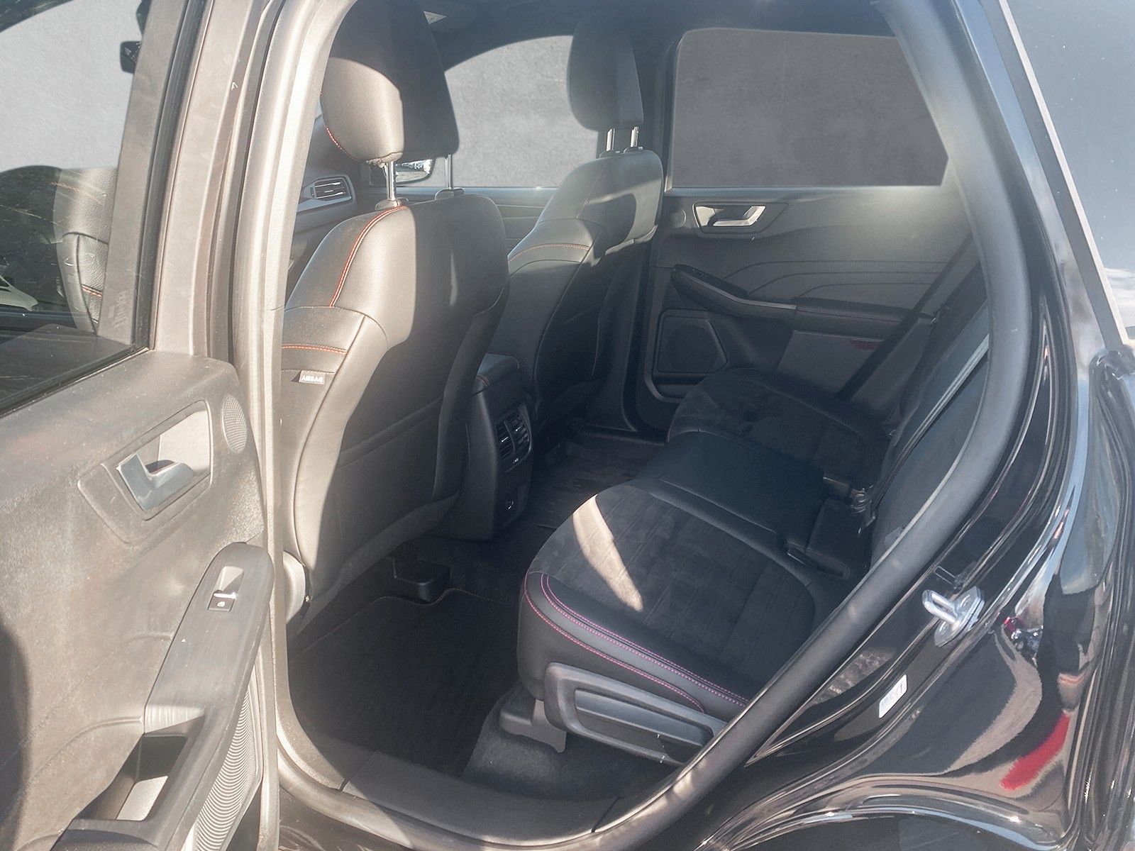 Fahrzeugabbildung Ford Kuga Plug-In Hybrid ST-Line X