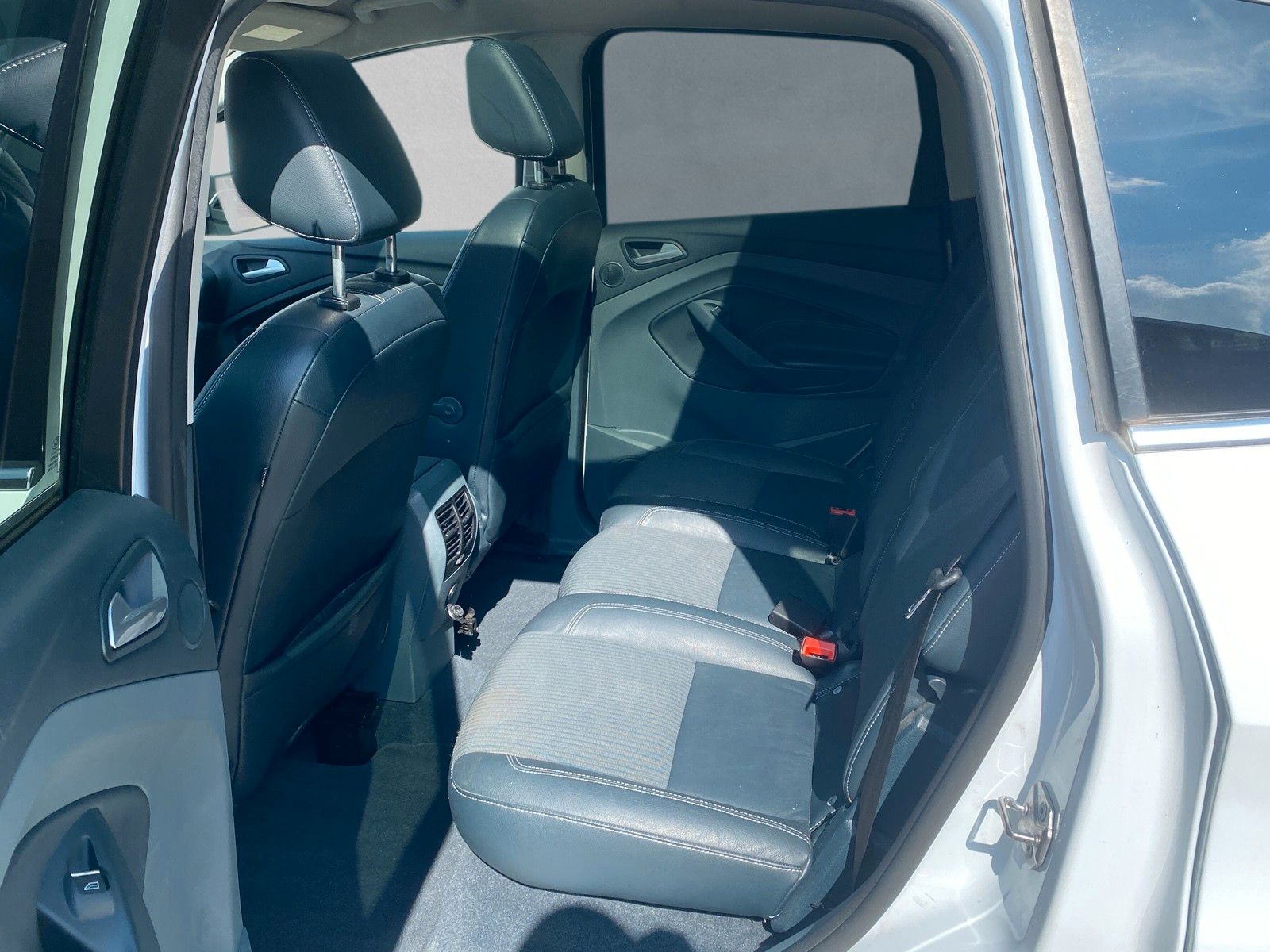Fahrzeugabbildung Ford C-Max C-MAX Titanium