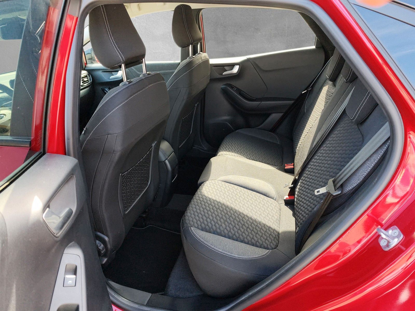 Fahrzeugabbildung Ford Puma Titanium
