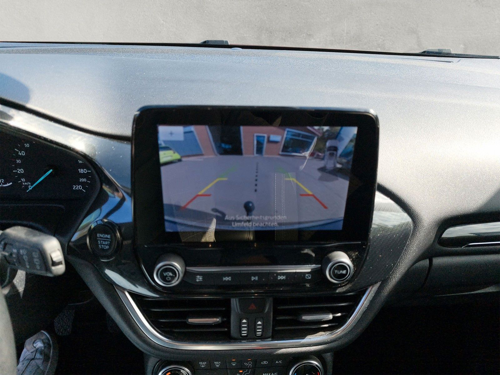 Fahrzeugabbildung Ford Puma Titanium