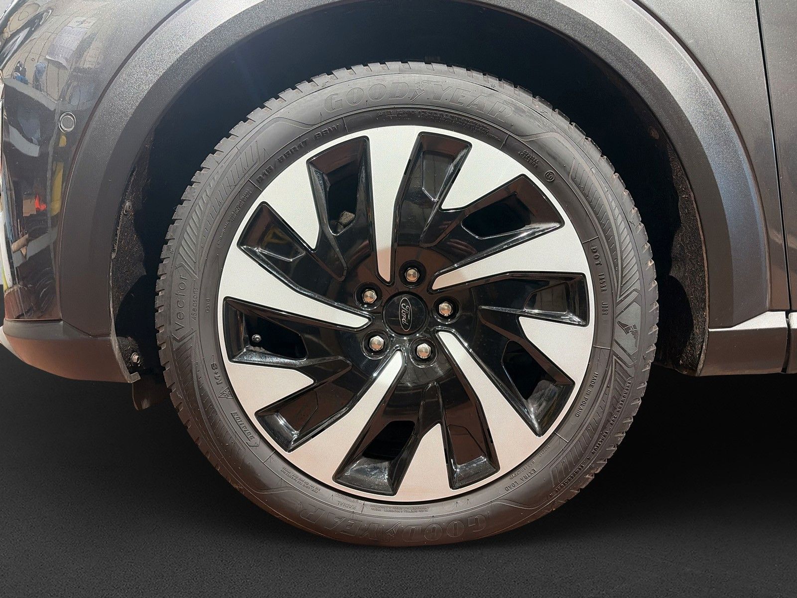 Fahrzeugabbildung Ford Puma Titanium