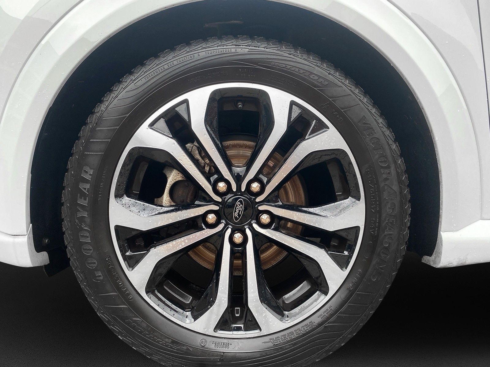 Fahrzeugabbildung Ford Puma ST-Line