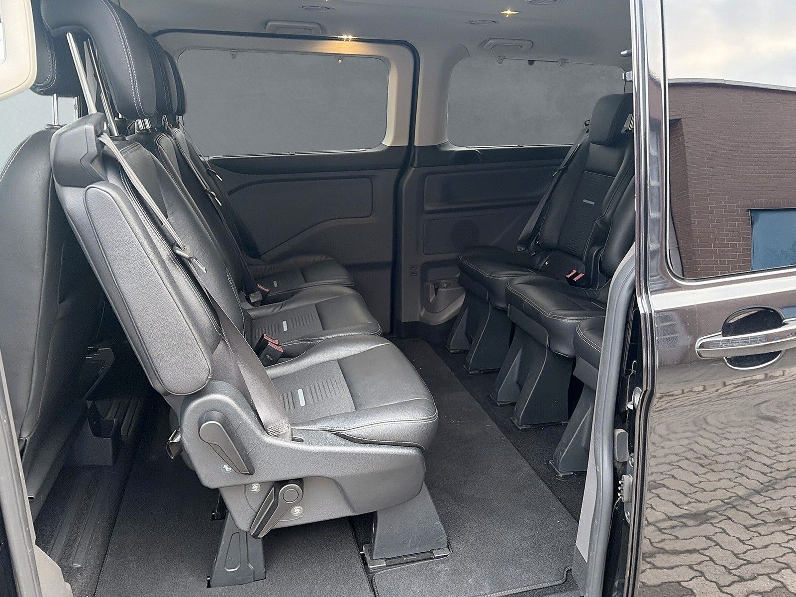 Fahrzeugabbildung Ford Tourneo Custom Active L1