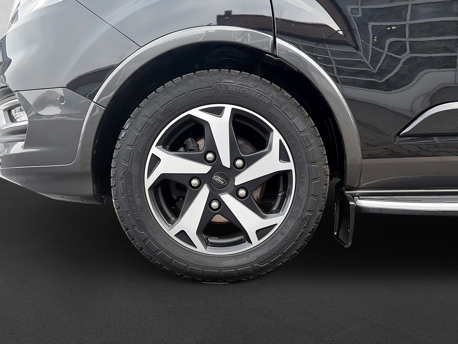 Fahrzeugabbildung Ford Tourneo Custom Active L1