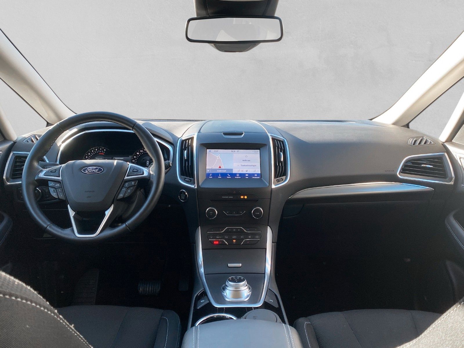 Fahrzeugabbildung Ford S-Max S-MAX Hybrid Titanium