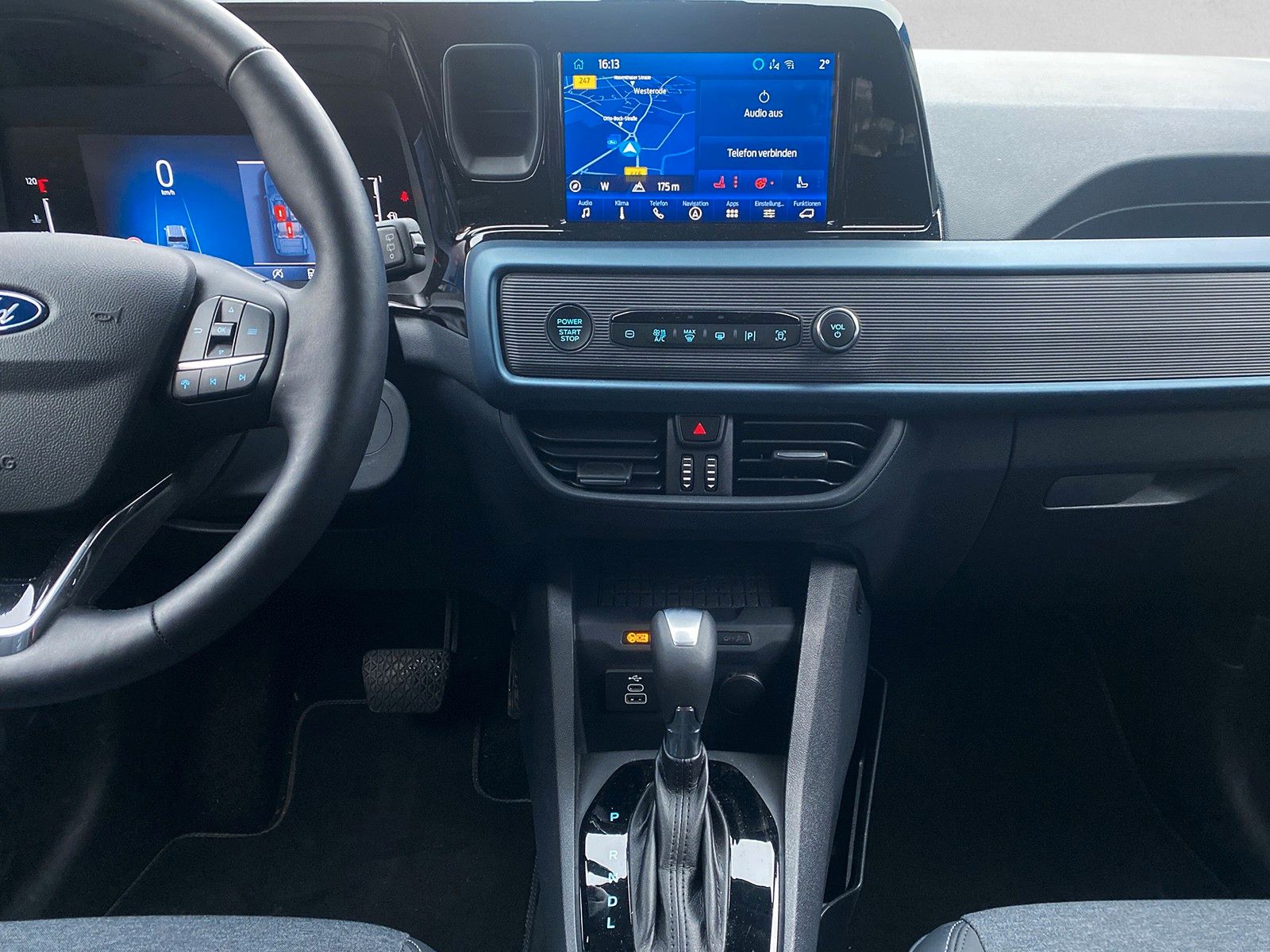 Fahrzeugabbildung Ford Tourneo Courier Active Automatik