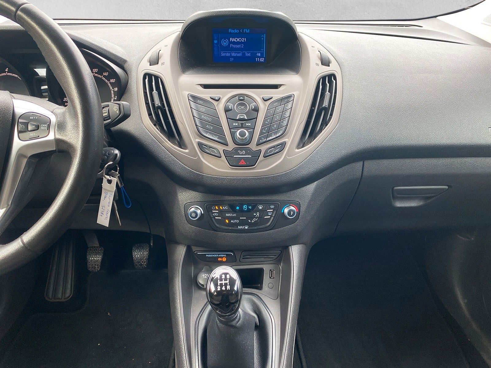 Fahrzeugabbildung Ford Tourneo Courier Trend