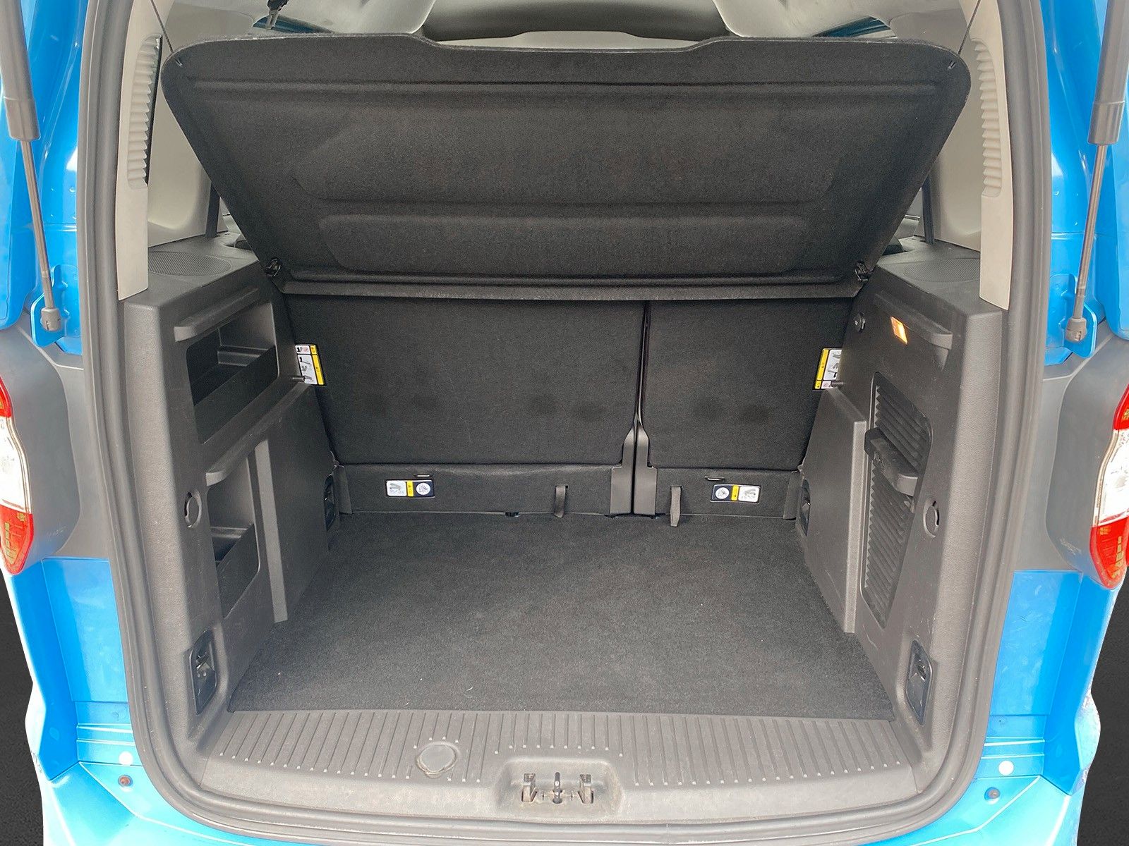 Fahrzeugabbildung Ford Tourneo Courier Trend