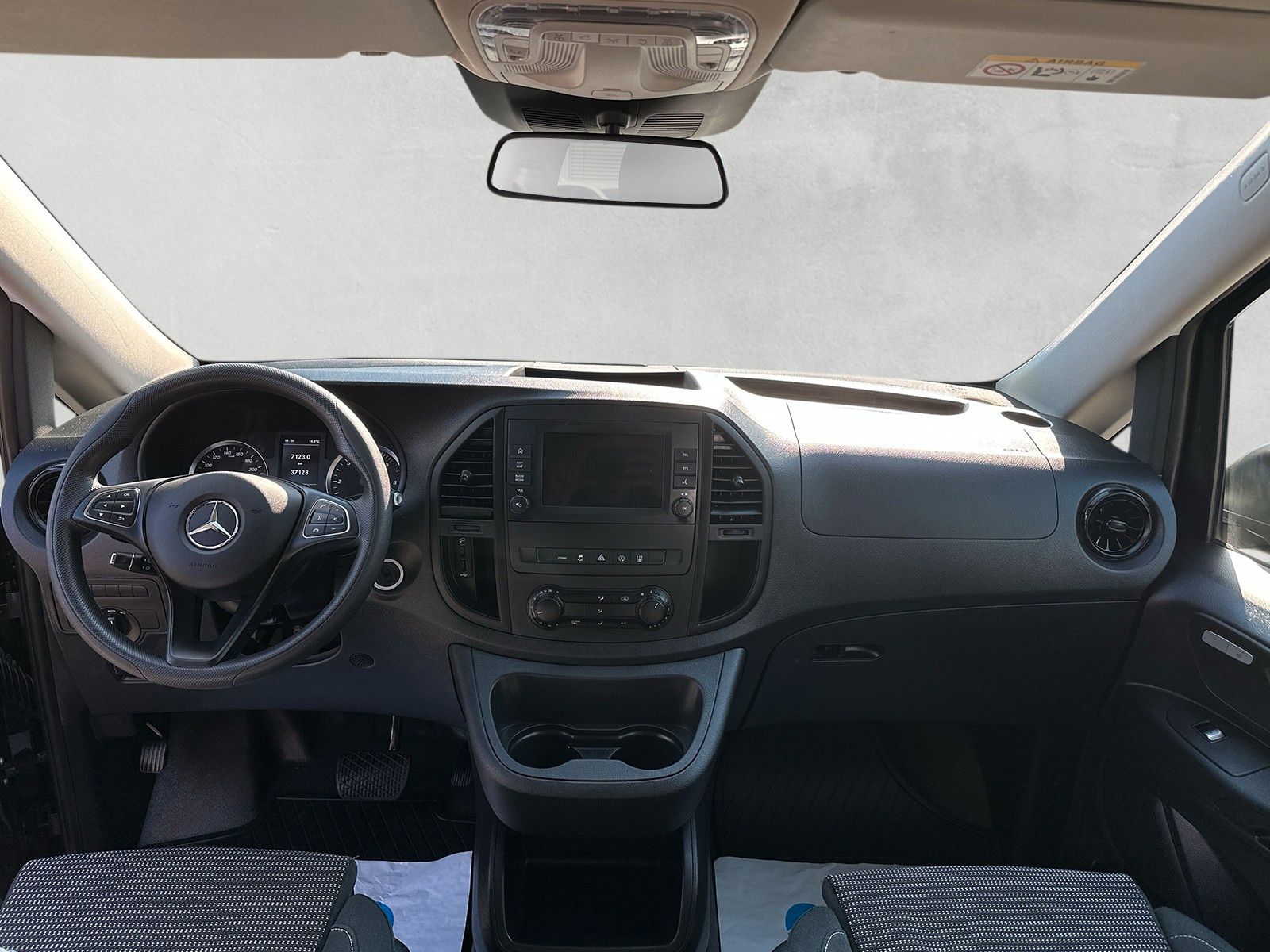 Fahrzeugabbildung Mercedes-Benz Vito Tourer CDI Pro 4x4 lang