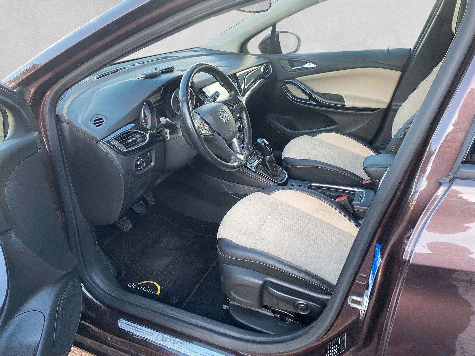 Fahrzeugabbildung Opel Astra K Lim. 5-trg. Innovation Start/Stop