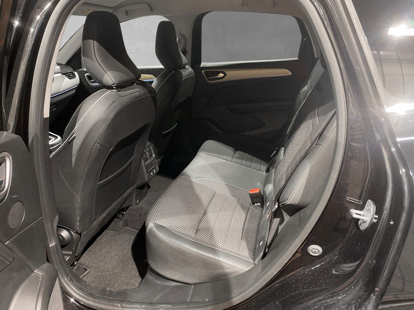 Fahrzeugabbildung Renault Arkana Intens