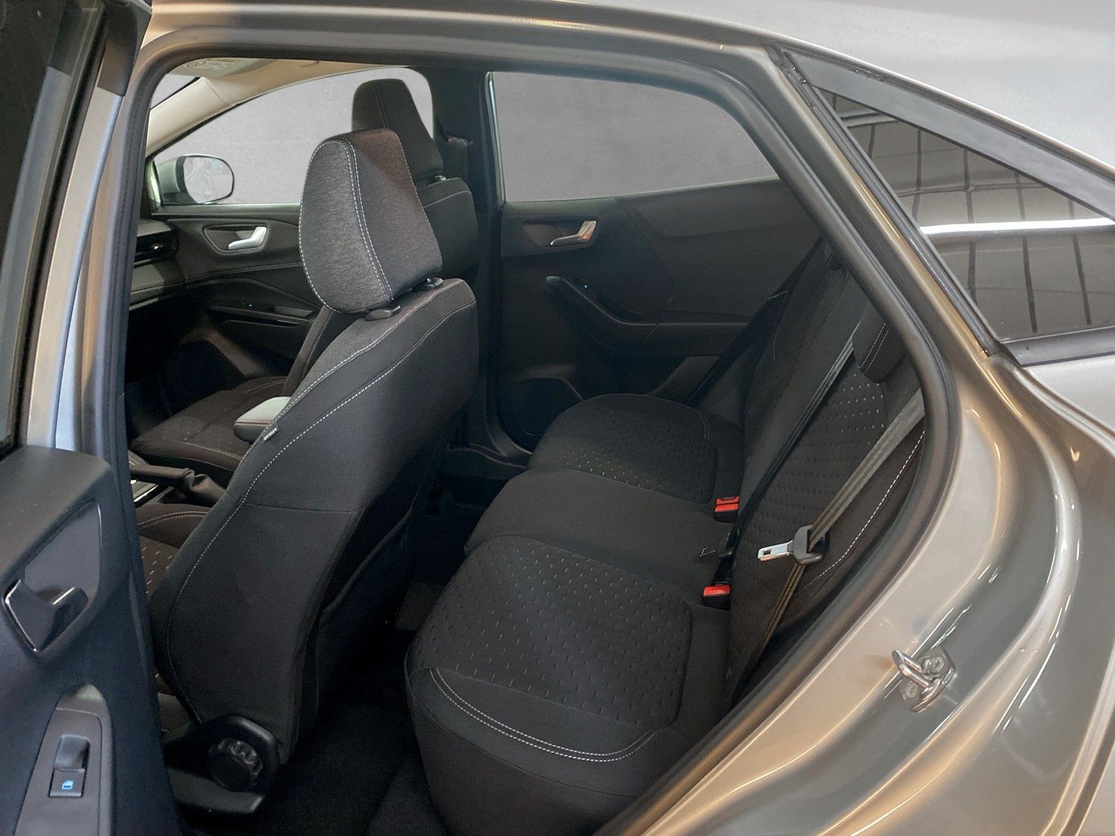 Fahrzeugabbildung Ford Puma Titanium