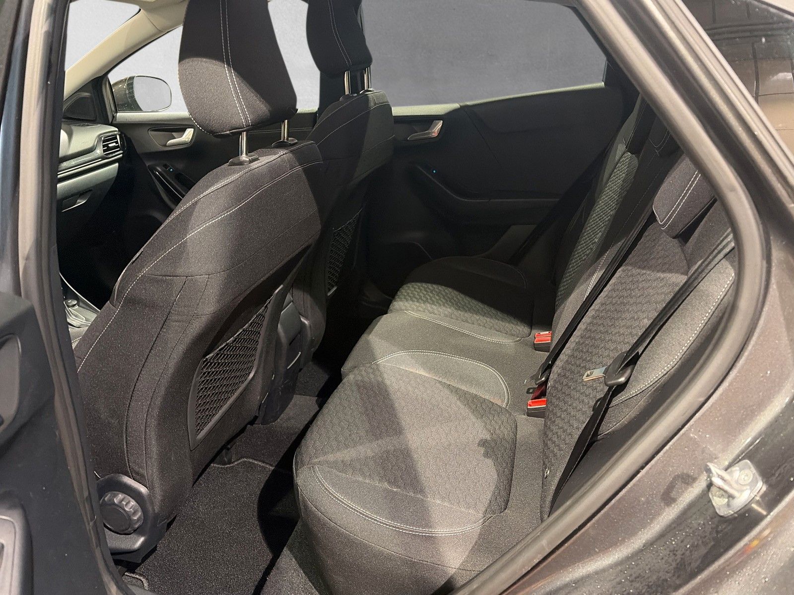 Fahrzeugabbildung Ford Puma Titanium