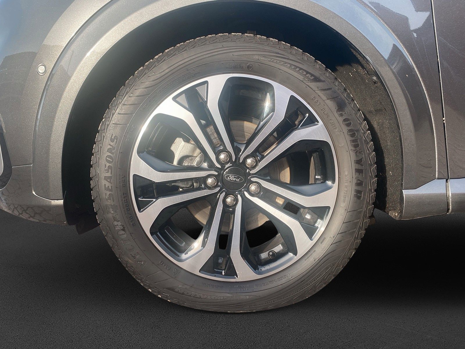 Fahrzeugabbildung Ford Puma ST-Line Vignale