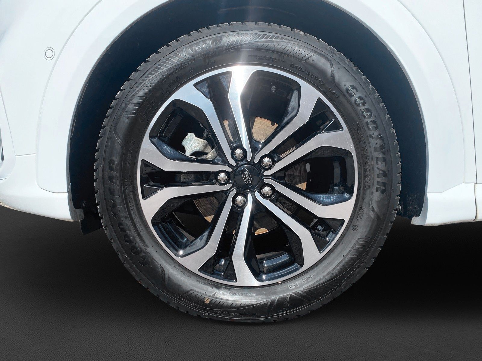 Fahrzeugabbildung Ford Puma ST-Line