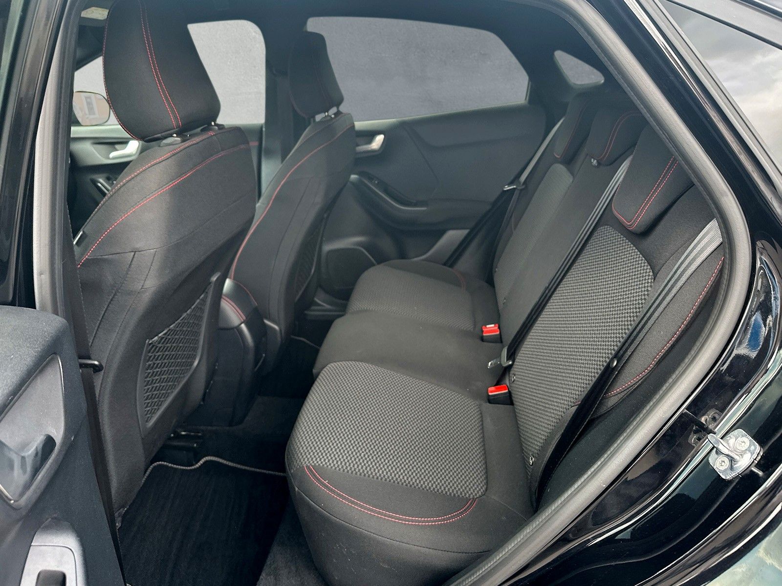 Fahrzeugabbildung Ford Puma ST-Line