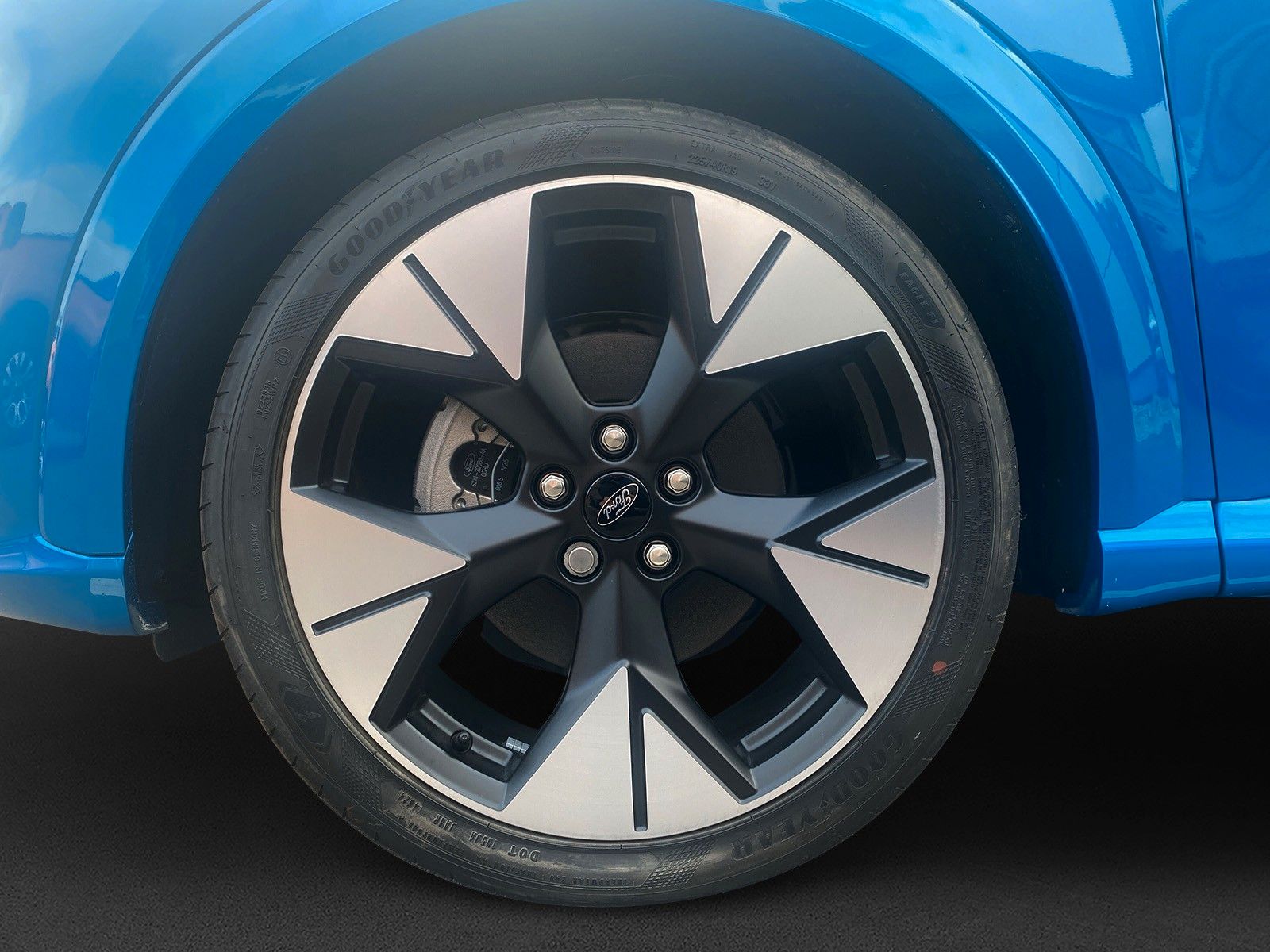 Fahrzeugabbildung Ford Puma Gen-E 124 kW Premium FWD