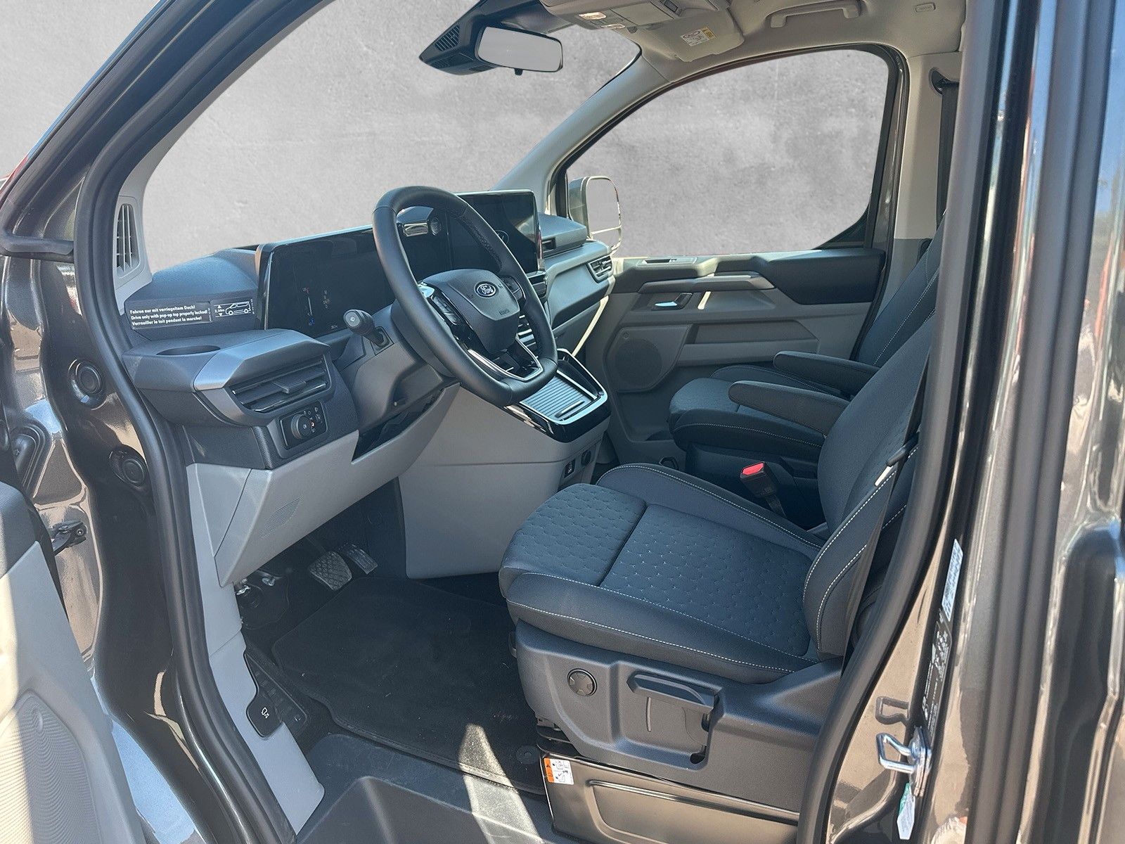 Fahrzeugabbildung Ford Nugget Titanium L1 mit PV Anlage/Techno 6