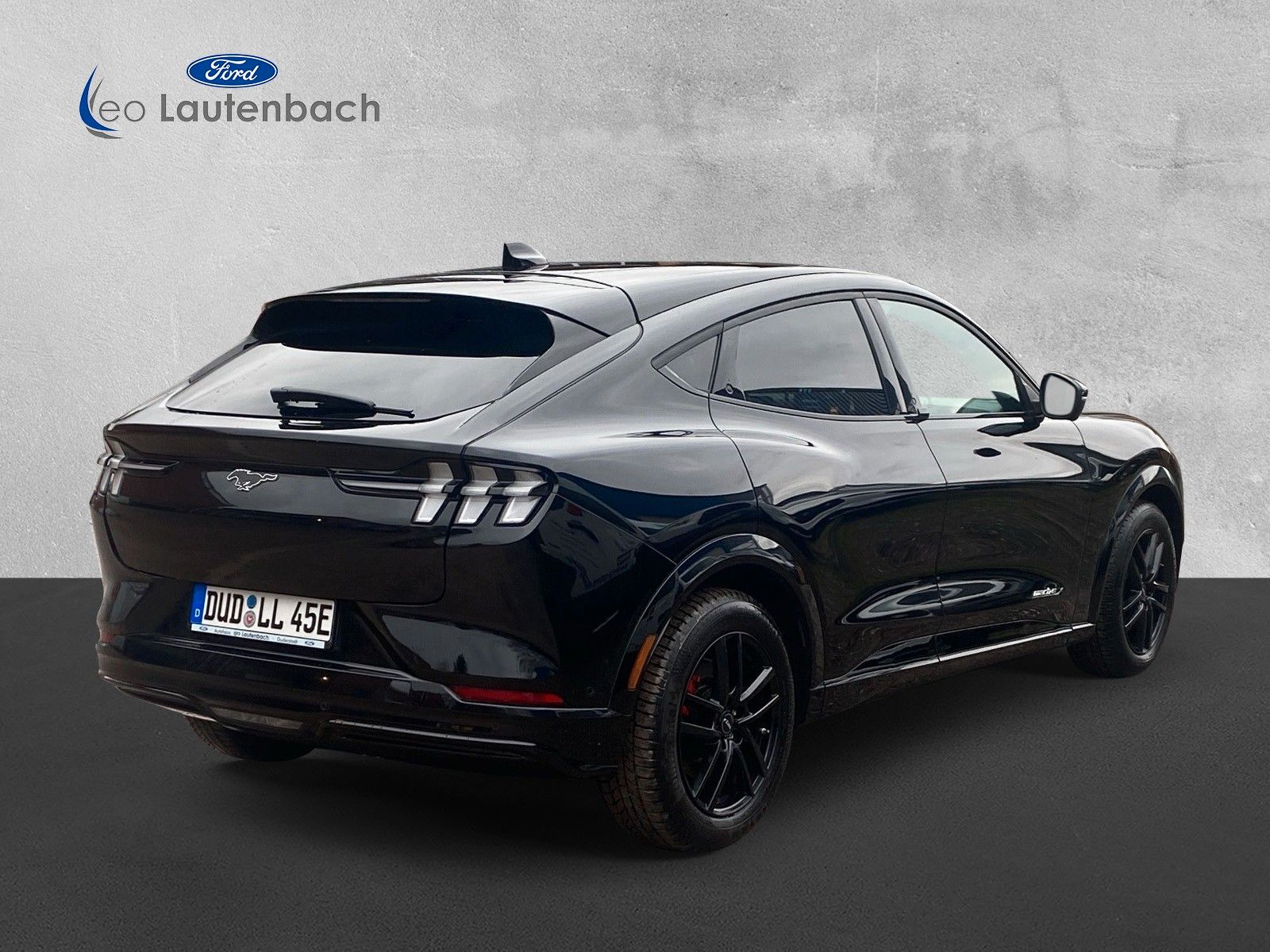 Fahrzeugabbildung Ford Mustang Mach-E Premium