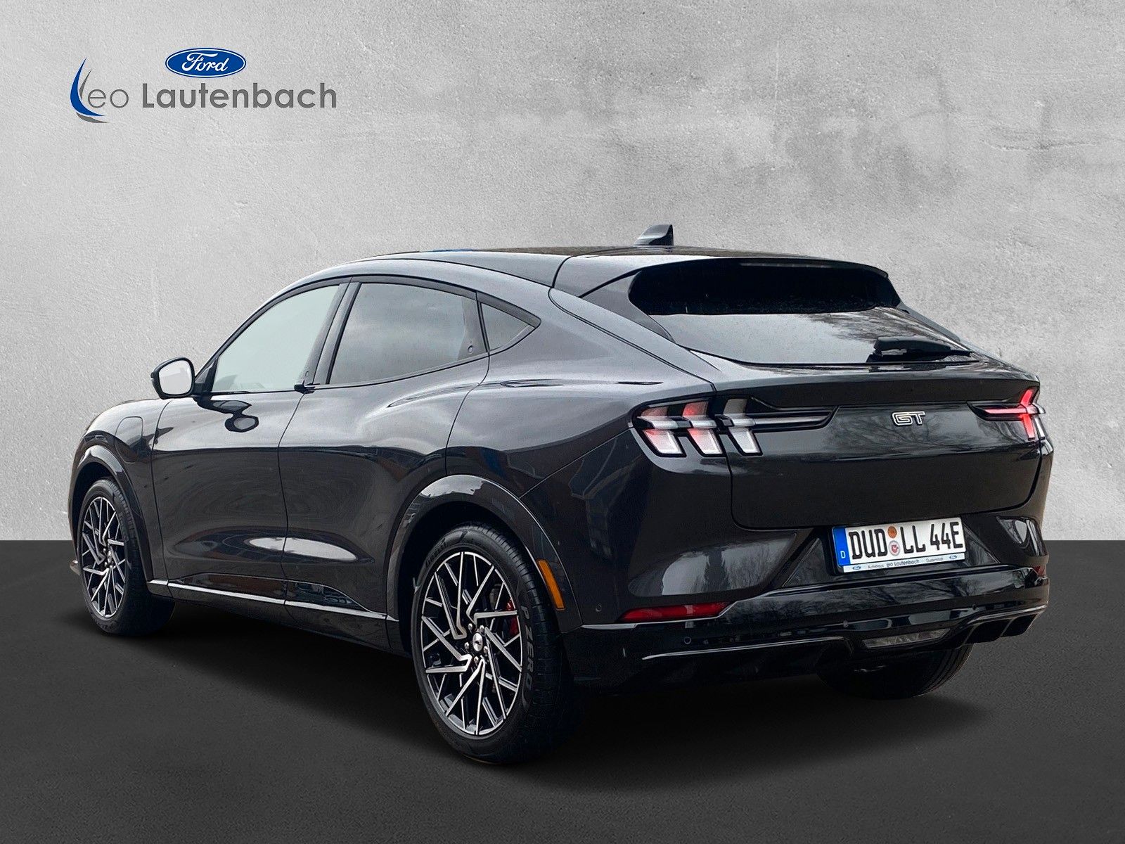 Fahrzeugabbildung Ford Mustang Mach-E GT AWD