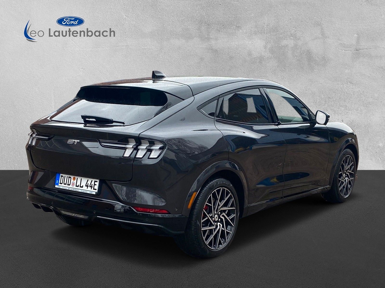 Fahrzeugabbildung Ford Mustang Mach-E GT AWD