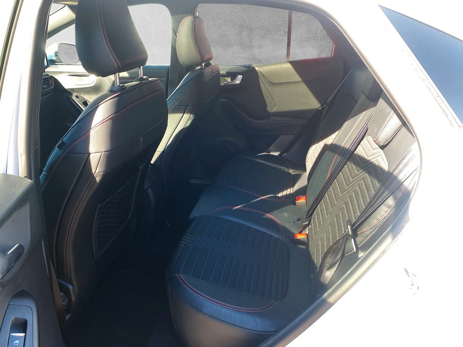 Fahrzeugabbildung Ford Puma Hybrid ST-Line X