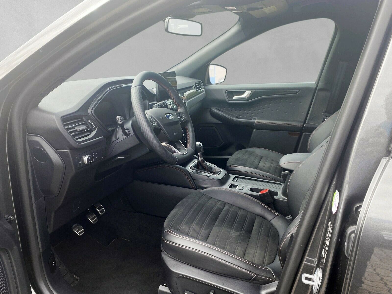 Fahrzeugabbildung Ford Kuga ST-Line X 2x4