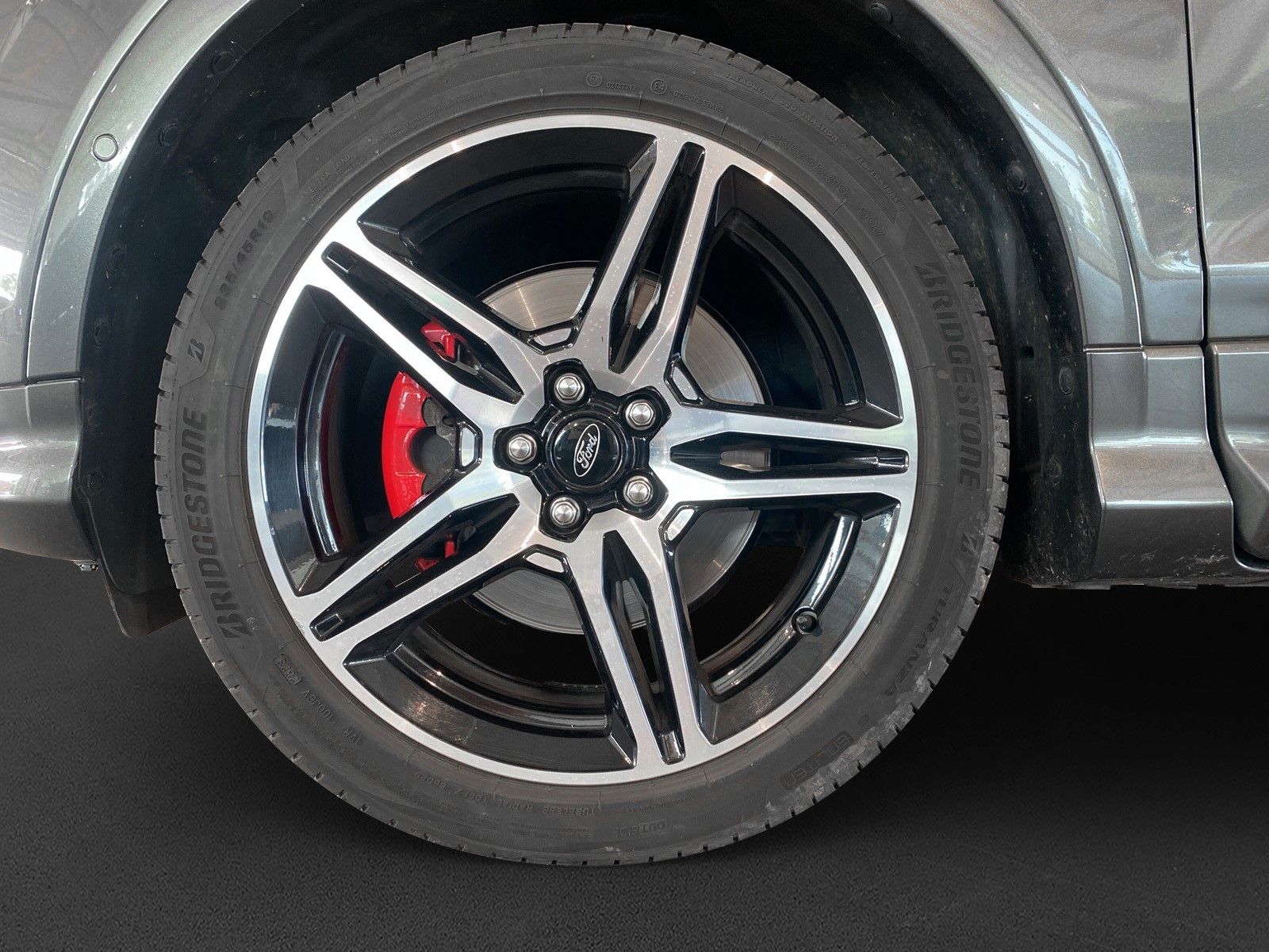 Fahrzeugabbildung Ford Kuga ST-Line 2x4